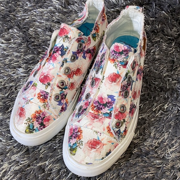 Blowfish Shoes | Blowfish Womens 85 Floral Slip Ons | Poshmark